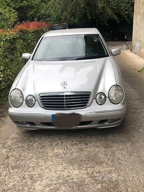 Usata Mercedes E270 1999 Berlina
