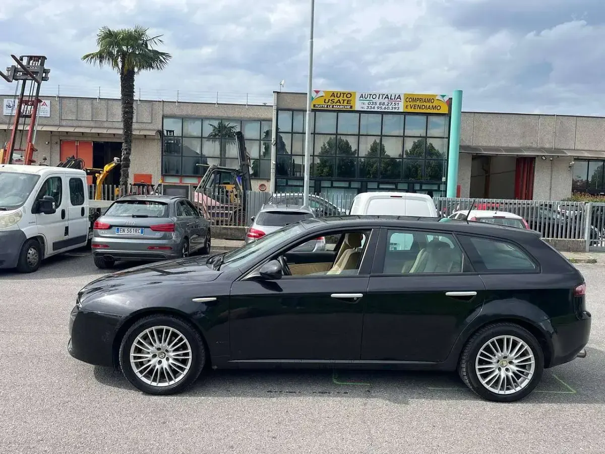 Usata Alfa Romeo 159 Progression 150 CV (110 kW) 2009 Nero Station wagon