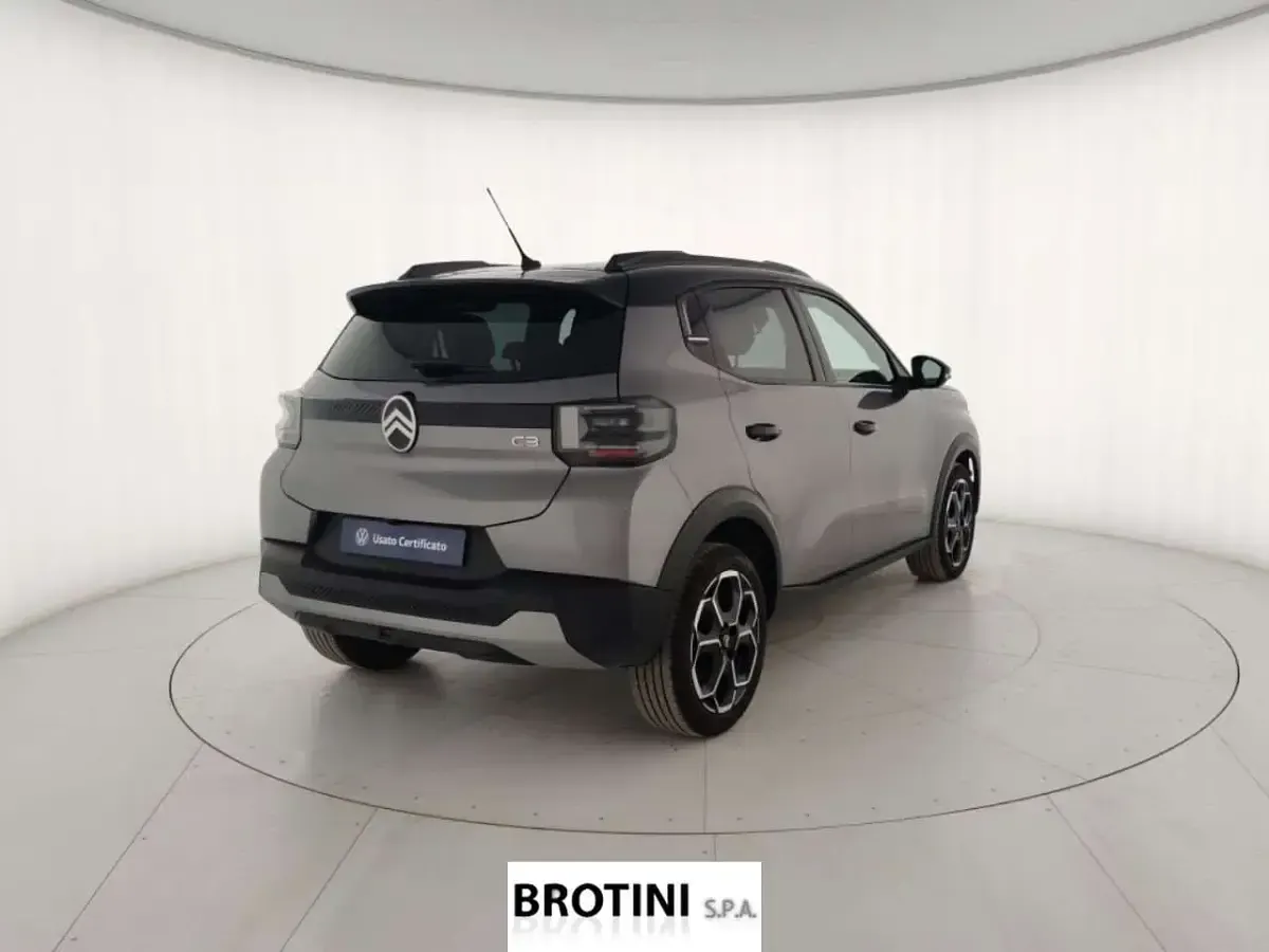 Usata Citroën C3 PureTech 101 CV (74 kW) 2024 Grigio metallizzato Berlina