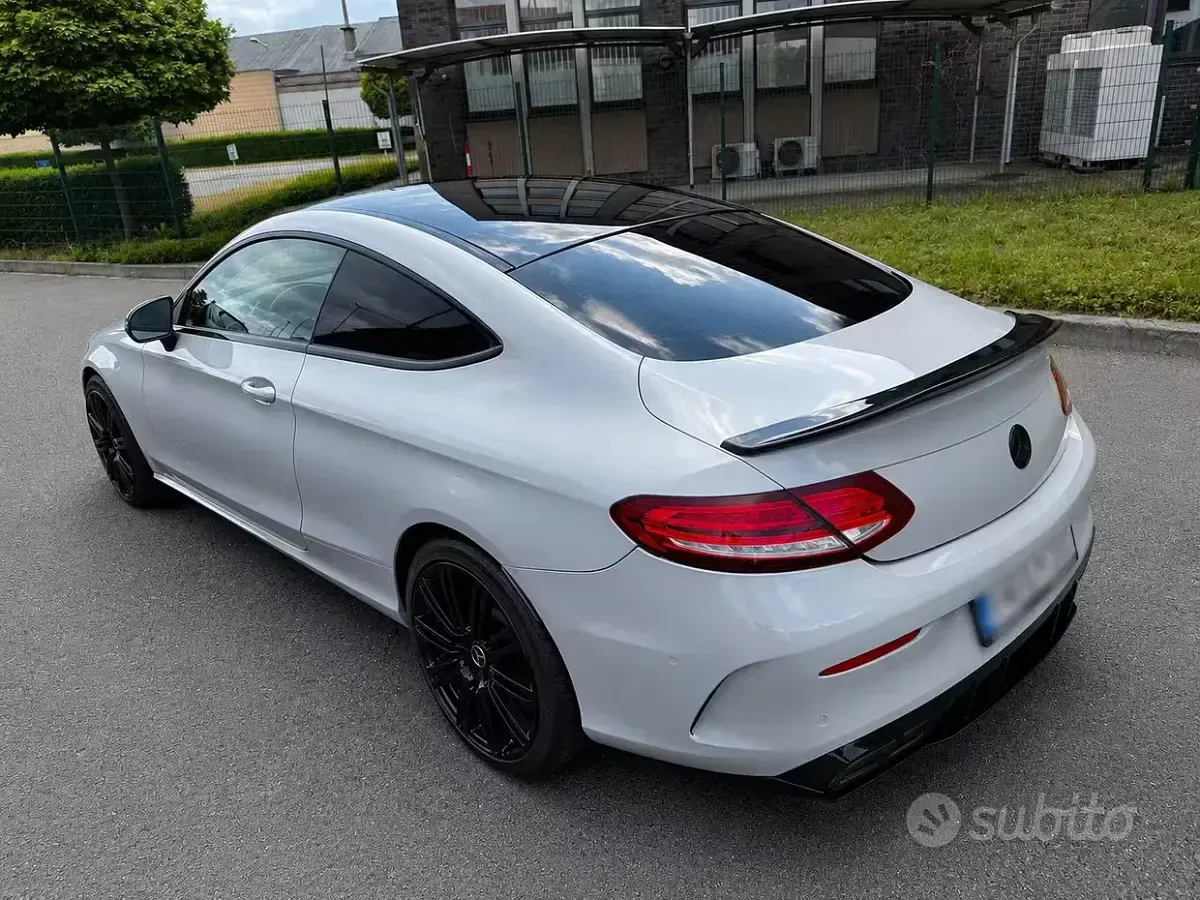 Usata Mercedes C300 204 CV (150 kW) 2017 Nero Coupé