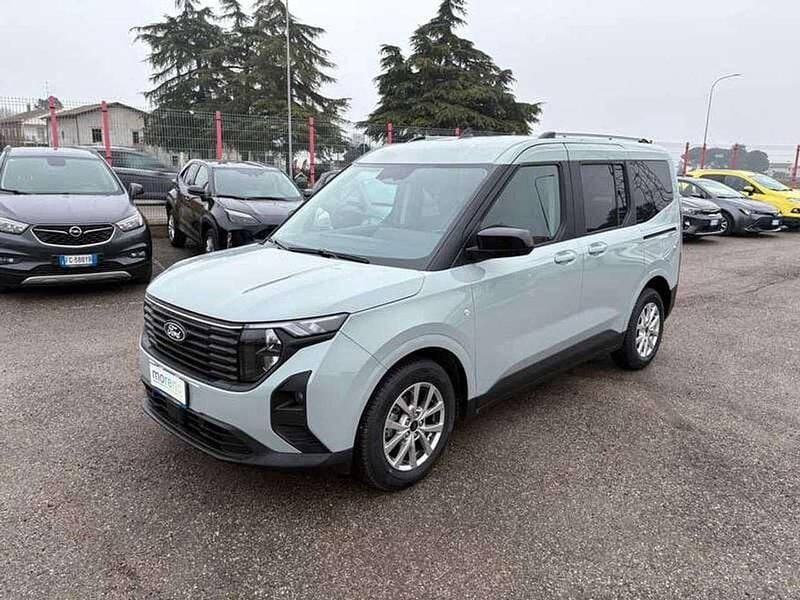 Usata Ford Tourneo Courier Titanium 126 CV (92 kW) 2024 Grigio Monovolume