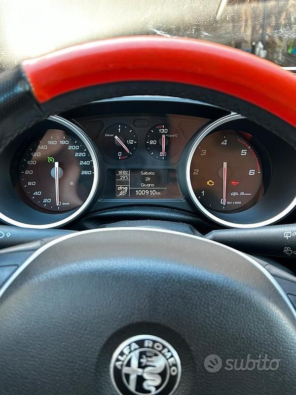 Usata Alfa Romeo Giulietta Business 120 CV (88 kW) 2017 Bianco Utilitaria