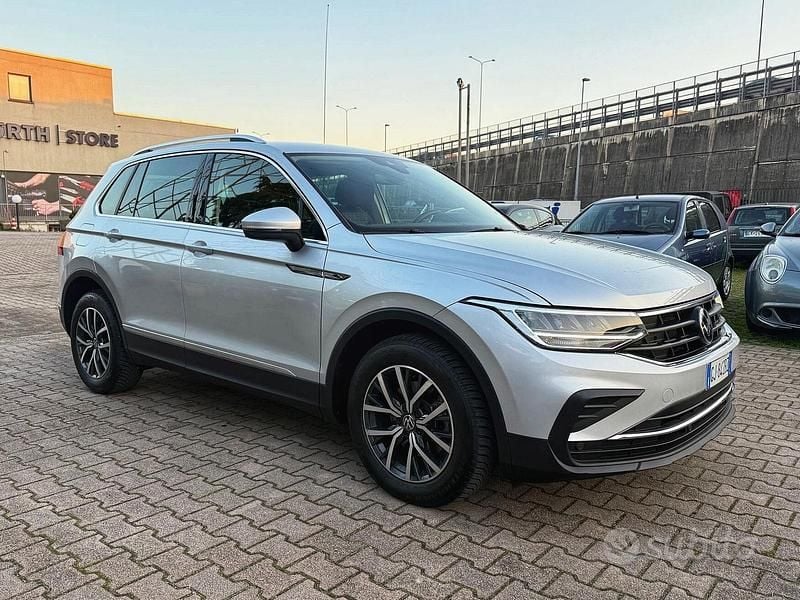 Usata VW Tiguan SE 150 CV (110 kW) 2022 Grigio SUV