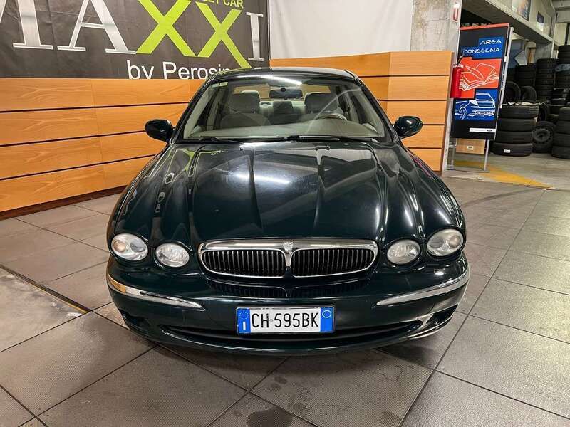 Usata Jaguar X-type Classic 156 CV (114 kW) 2003 Verde Berlina