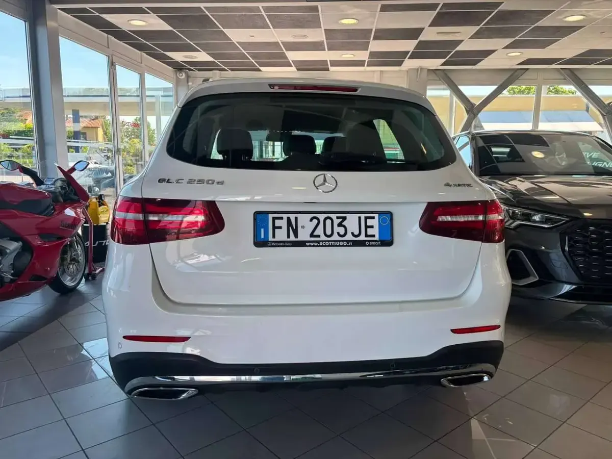 Usata Mercedes GLC250 Exclusive 204 CV (150 kW) 2018 Bianco SUV