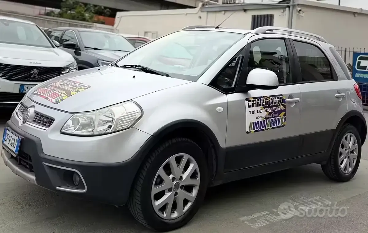 Usata Fiat Sedici 135 CV (99 kW) 2010 Grigio SUV