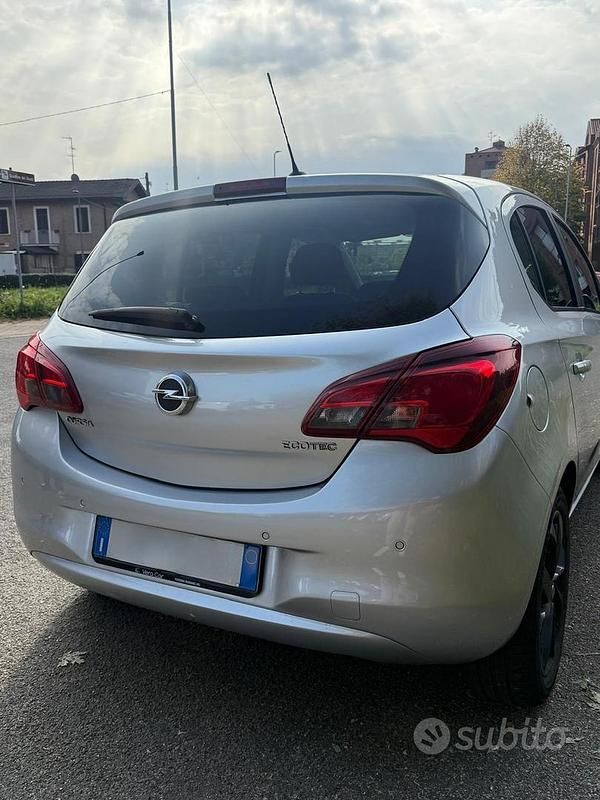 Usata Opel Corsa 90 CV (66 kW) 2019 Grigio Berlina