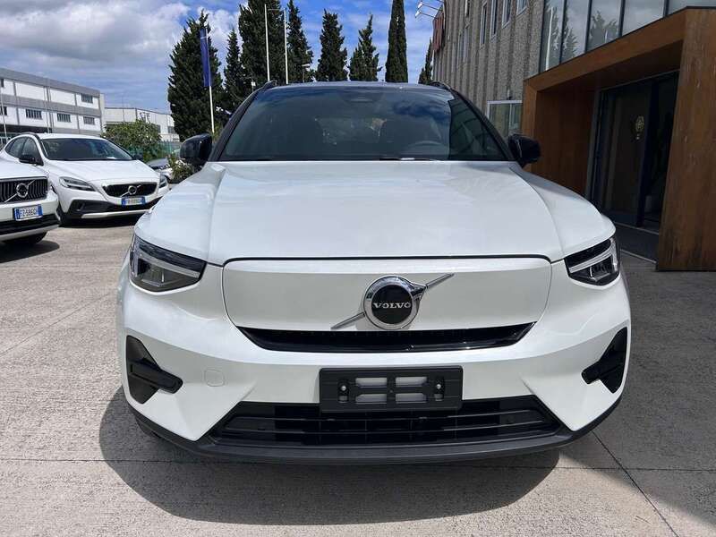 Nuova Volvo XC40 Plus 127 kW (174 CV) 2025 Cristal white SUV