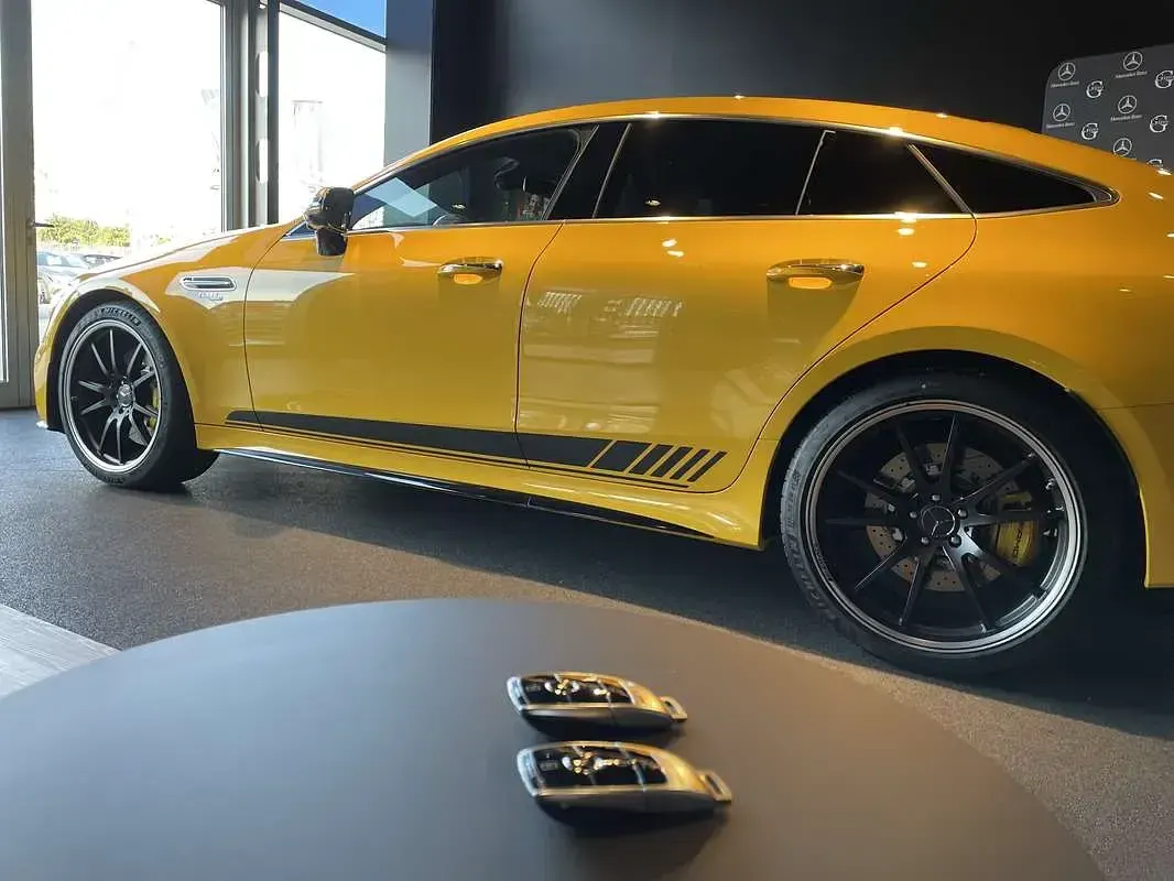 Usata Mercedes AMG GT Premium Plus 367 CV (269 kW) 2023 Giallo Coupé