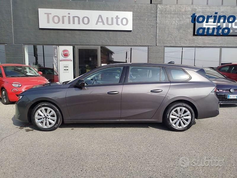 Usata Opel Astra Edition 131 CV (96 kW) 2024 Grigio Station wagon