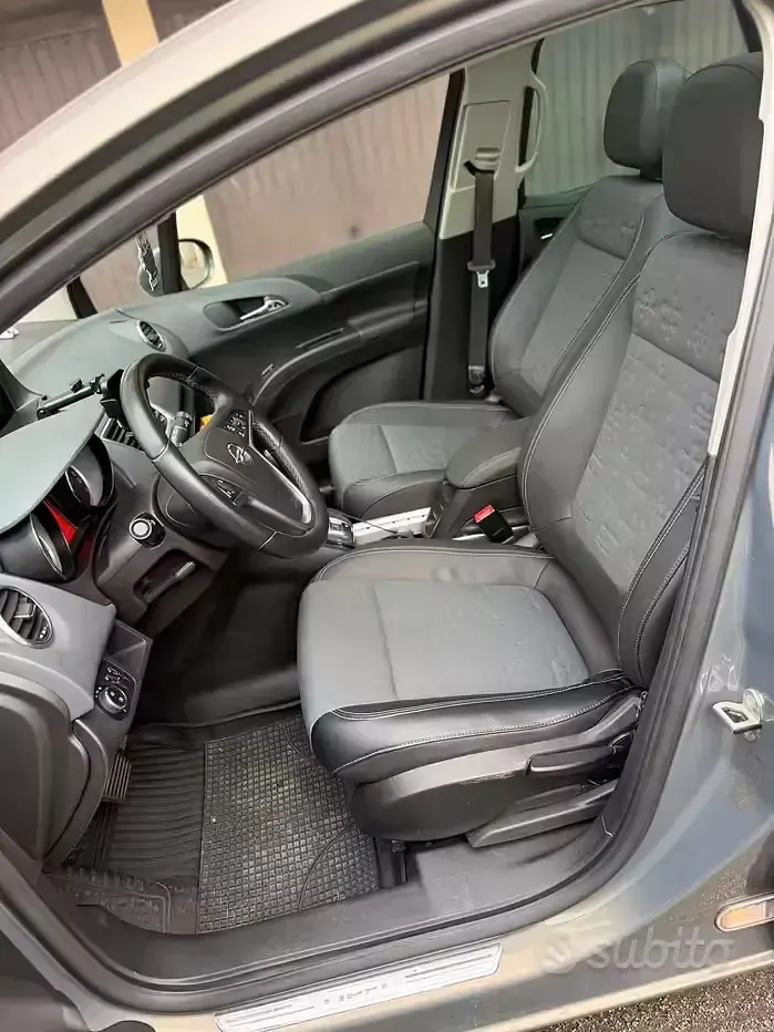 Usata Opel Meriva Cosmo 110 CV (80 kW) 2012 Grigio Monovolume
