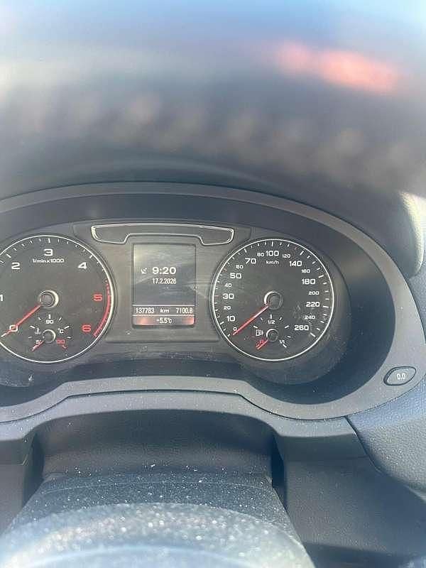 Käytetty Audi Q3 Ambiente 150 HP (110 kW) 2016 Sininen Katumaasturi