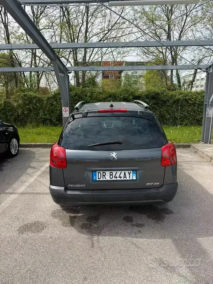 Usata Peugeot 207 95 CV (69 kW) 2008 Grigio Station wagon