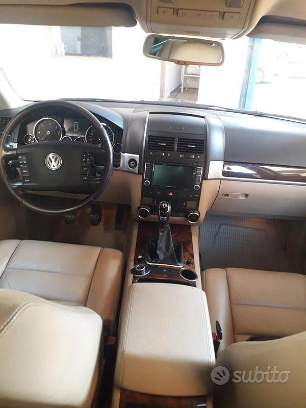 Usata VW Touareg 174 CV (127 kW) 2009 Nero SUV