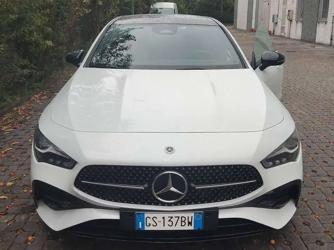 Usata Mercedes CLA200 Shooting Brake AMG line 150 CV (110 kW) 2023 Bianco Station wagon