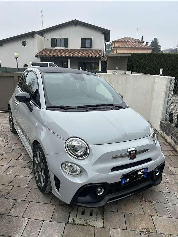 Usata Abarth 595 144 CV (105 kW) 2022 Grigio Utilitaria