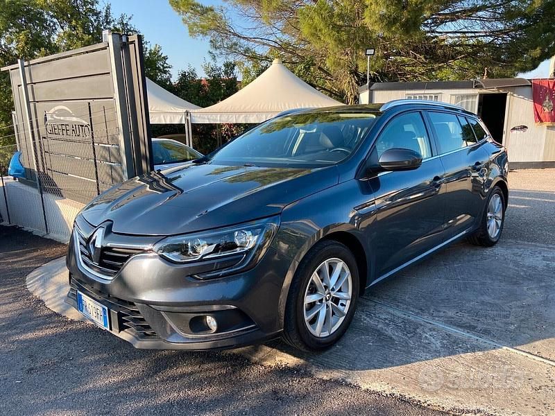 Usata Renault Mégane GrandTour Intens 110 CV (80 kW) 2018 Grigio Station wagon