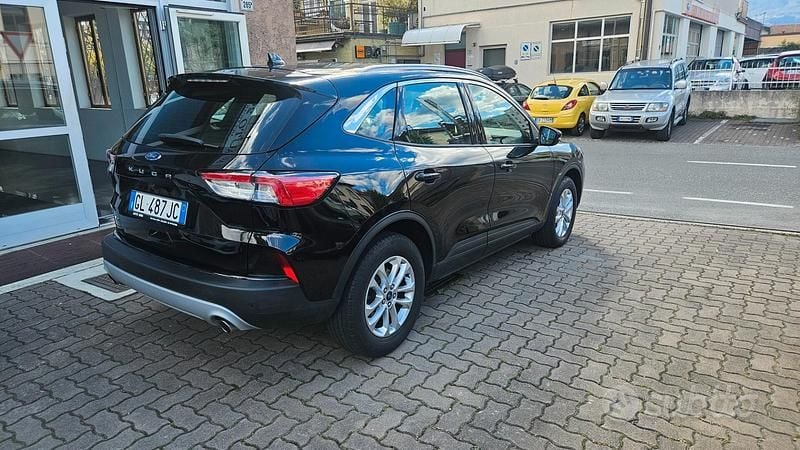 Usata Ford Kuga Titanium 150 CV (110 kW) 2022 Nero SUV