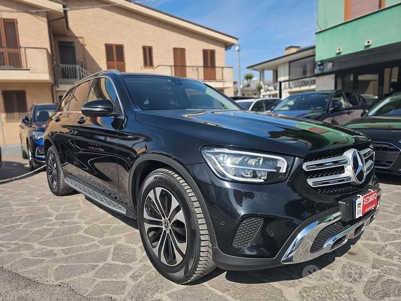Usata Mercedes GLC220 Business 194 CV (142 kW) 2021 Nero Station wagon