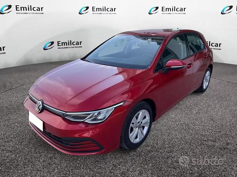 Usata VW Golf VIII Life 131 CV (96 kW) 2021 Rosso Berlina