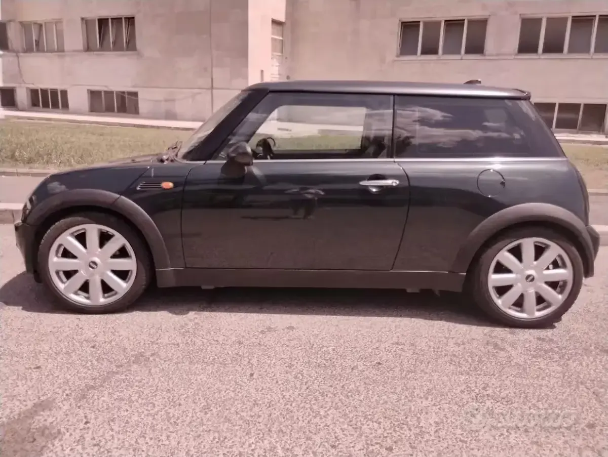 Usata Mini Cooper 116 CV (85 kW) 2002 Verde Utilitaria