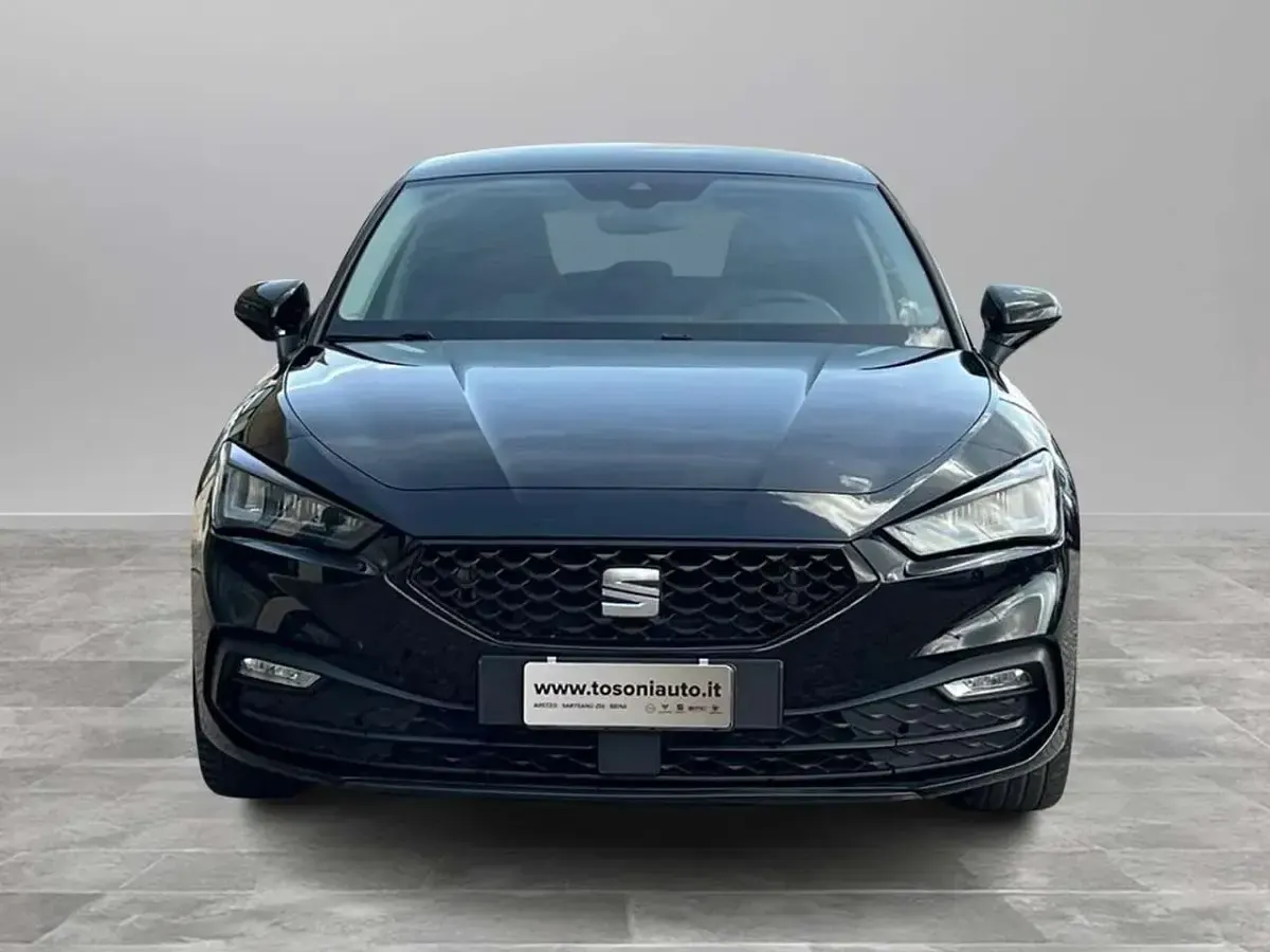 Usata Seat Leon Style 150 CV (110 kW) 2023 Nero Berlina