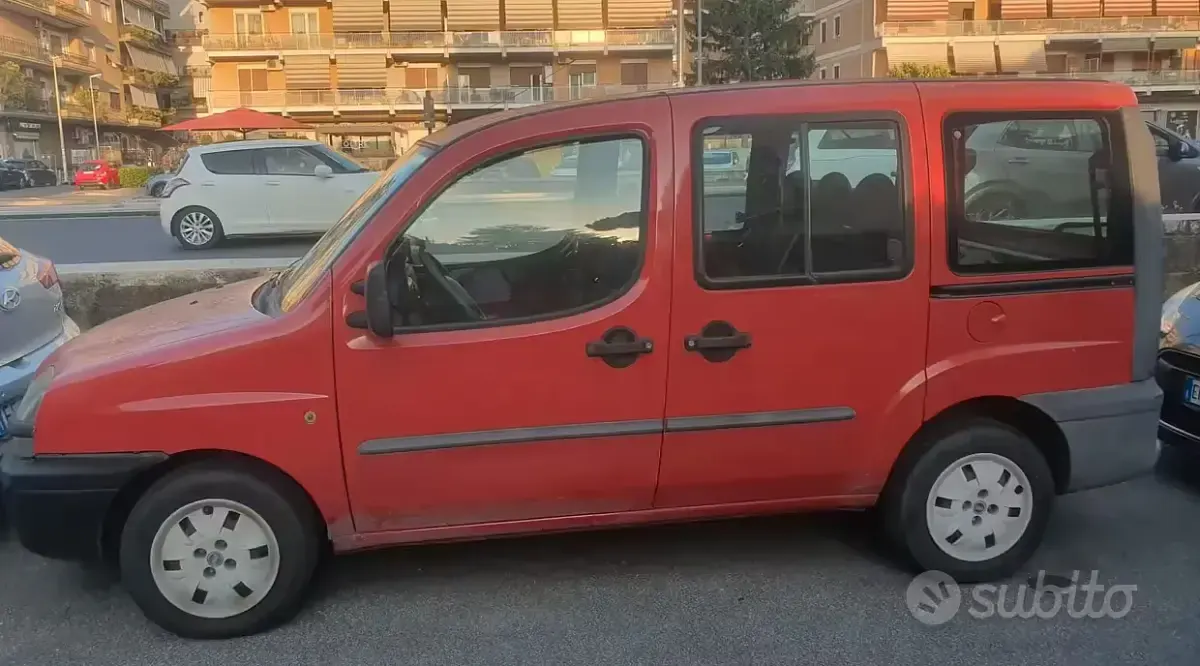 Usata Fiat Doblò 101 CV (74 kW) 2001 Rosso Monovolume