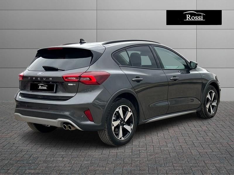 Usata Ford Focus Active 125 CV (91 kW) 2022 Grigio metallizzato Berlina
