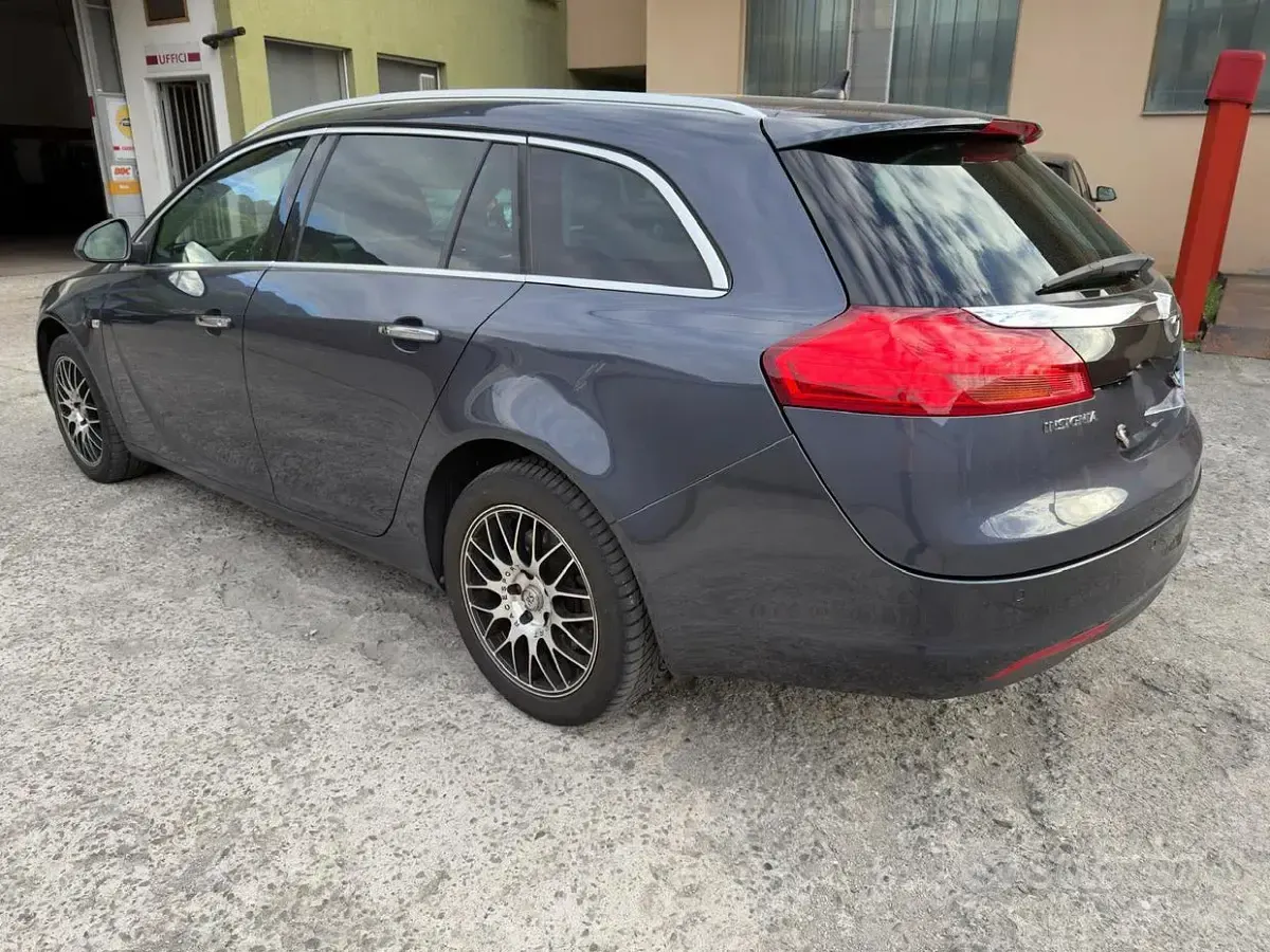 Usata Opel Insignia 131 CV (96 kW) 2013 Blu Station wagon