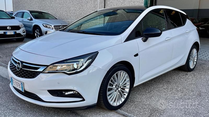 Usata Opel Astra Innovation 160 CV (117 kW) 2016 Bianco Berlina