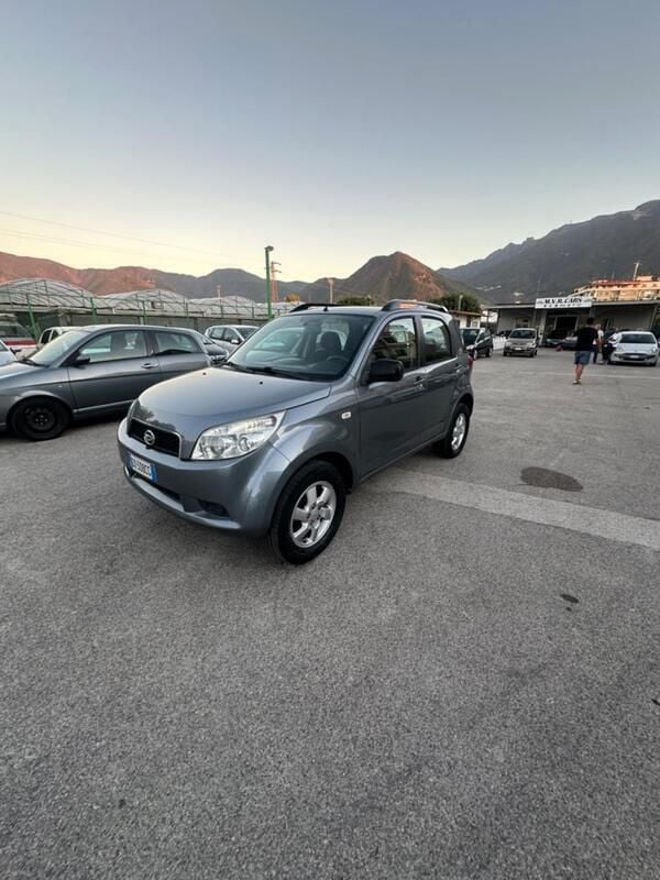 Usata Daihatsu Terios SHO 105 CV (77 kW) 2009 Blu SUV