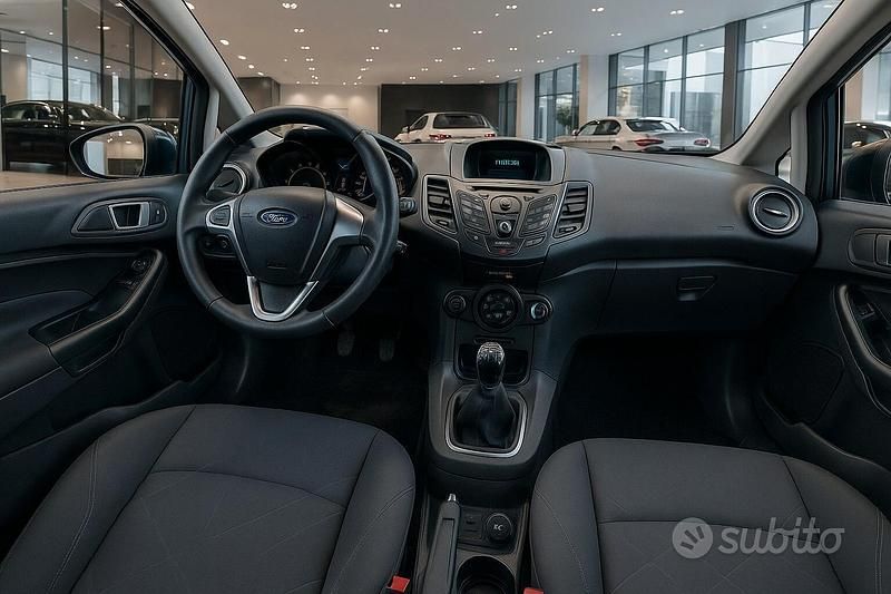 Usata Ford Fiesta 80 CV (58 kW) 2015 Blu Utilitaria