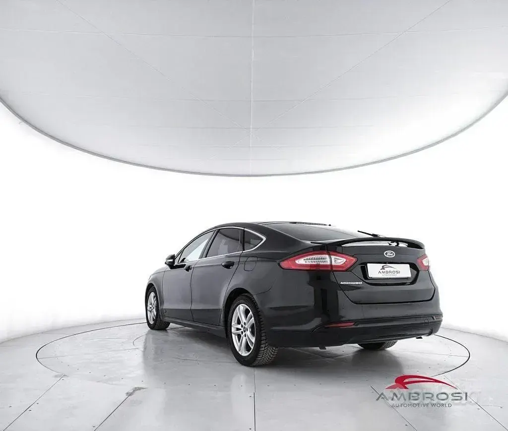 Usata Ford Mondeo Titanium 150 CV (110 kW) 2015 Nero Berlina