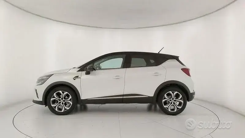 Usata Renault Captur Techno 101 CV (74 kW) 2022 Bianco SUV