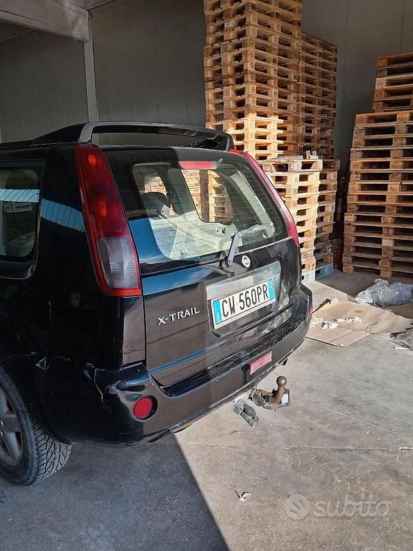 Usata Nissan X-Trail 136 CV (100 kW) 2005 Nero SUV