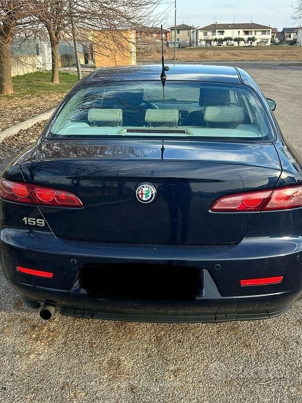 Usata Alfa Romeo 159 150 CV (110 kW) 2006 Blu Berlina