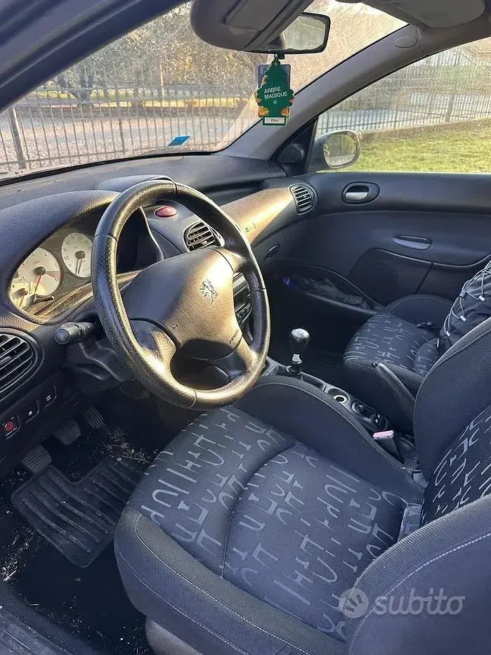 Usata Peugeot 206 90 CV (66 kW) 2004 Nero Station wagon