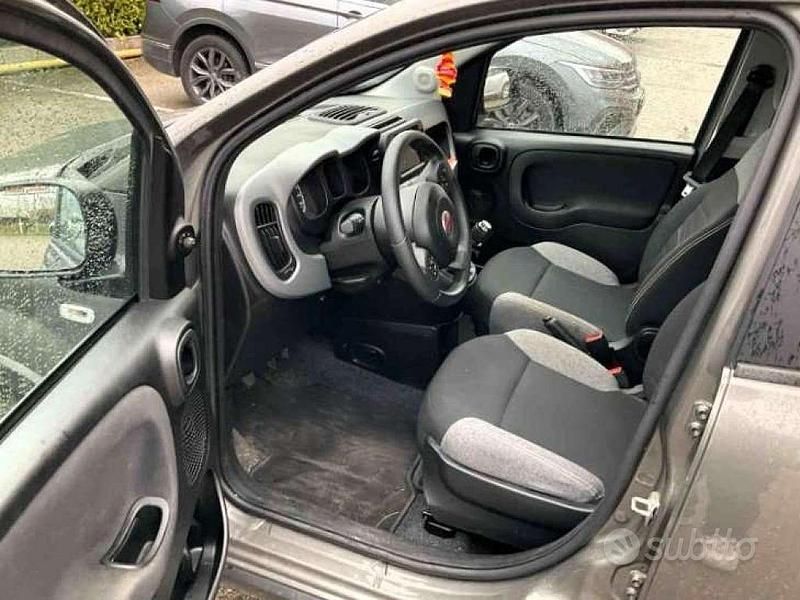 Usata Fiat Panda 4x4 Wild 86 CV (63 kW) 2022 Grigio Utilitaria