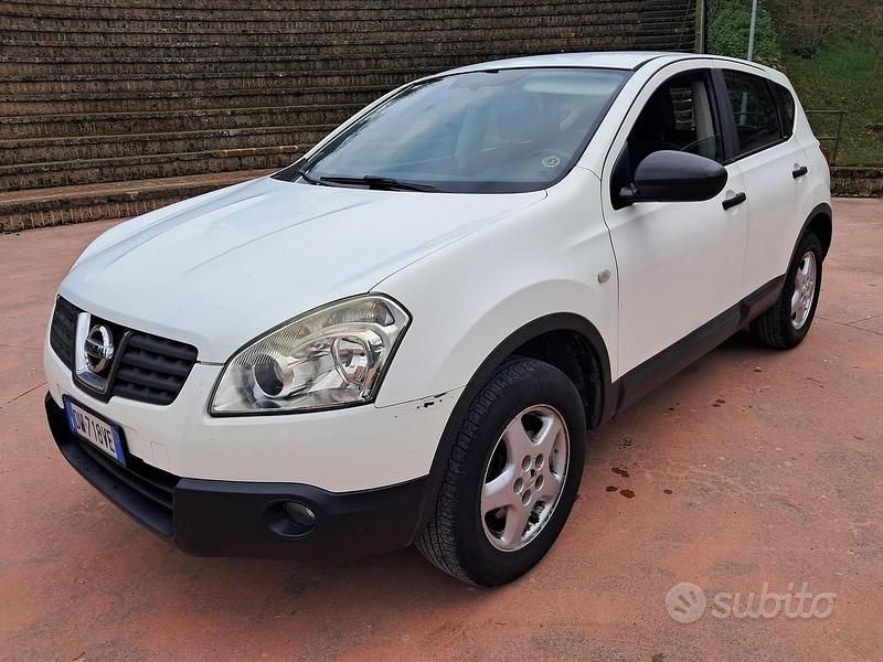 Usata Nissan Qashqai Tekna 106 CV (77 kW) 2009 Bianco SUV