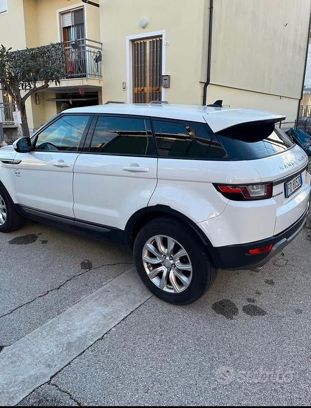 Usado Land Rover Range Rover evoque 160 HP (117 kW) 2016 Branco Sedan