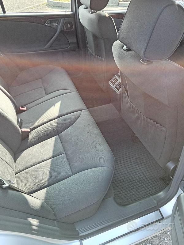 Usata Mercedes 200 163 CV (119 kW) 2001 Grigio Berlina