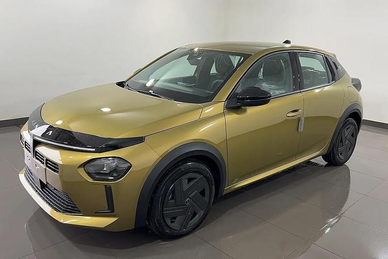 Usata Lancia Ypsilon 100 CV (73 kW) 2024 Oro Utilitaria