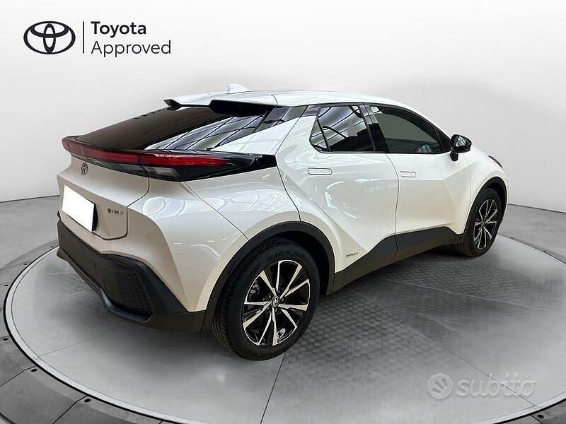 Usata Toyota C-HR Trend 197 CV (144 kW) 2024 Bianco SUV