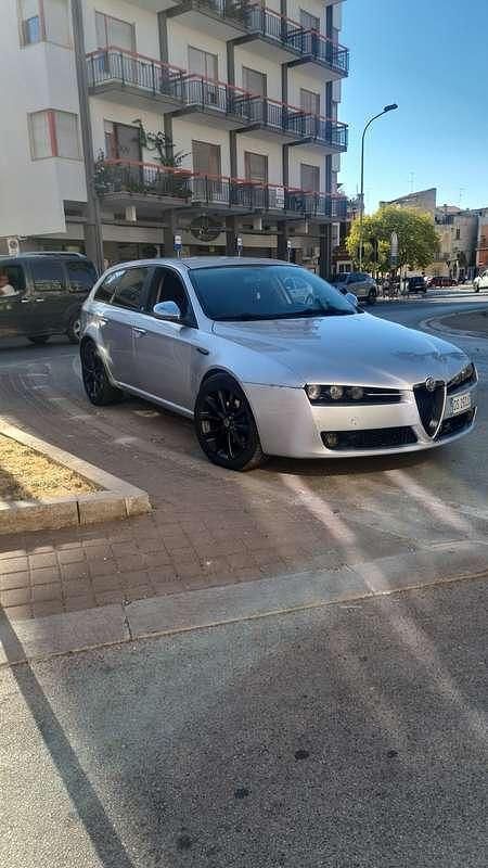 Usata 2008 Alfa Romeo 159 Progression Station wagon | 2800 € (Molto cara) - Immagine 1/4