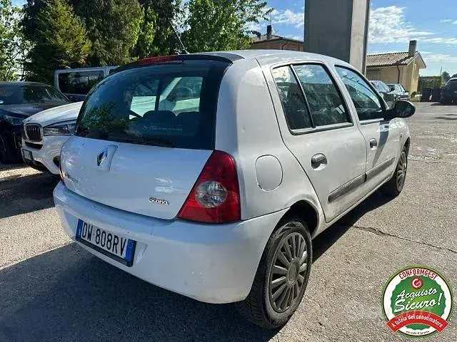 Brugt Renault Clio II 75 HK (55 kW) 2010 Hvid Sedan