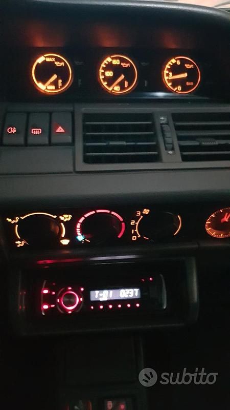 Usata Renault Clio 137 CV (100 kW) 1992 Berlina