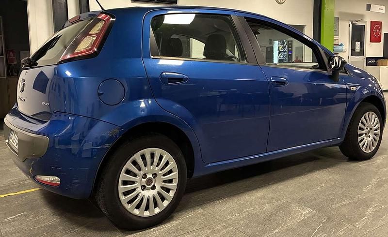 Käytetty Fiat Punto Evo Dynamic 65 HP (47 kW) 2010 Viistoperä