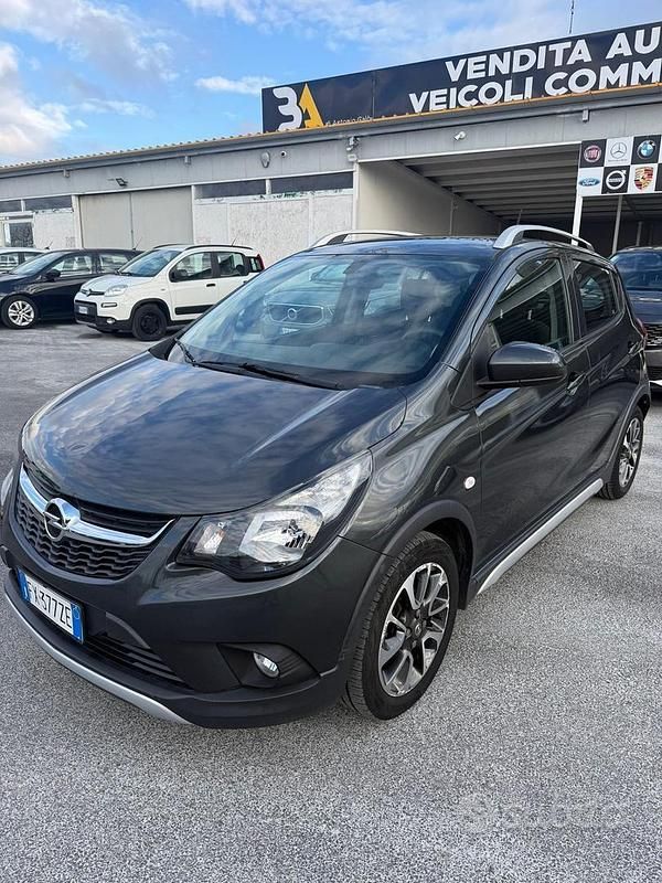 Usata Opel Karl Rocks 73 CV (53 kW) 2019 Grigio Utilitaria