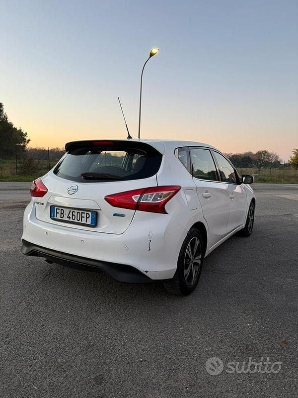 Usata Nissan Pulsar 110 CV (80 kW) 2015 Bianco Utilitaria