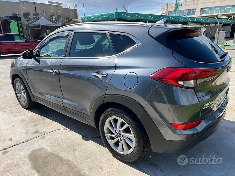 Usata Hyundai Tucson Xpossible 116 CV (85 kW) 2016 Grigio SUV